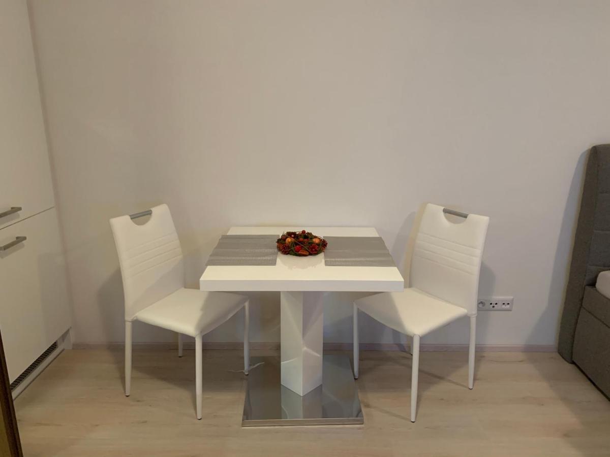 Modern Apartment In The City Center Plzen Luaran gambar